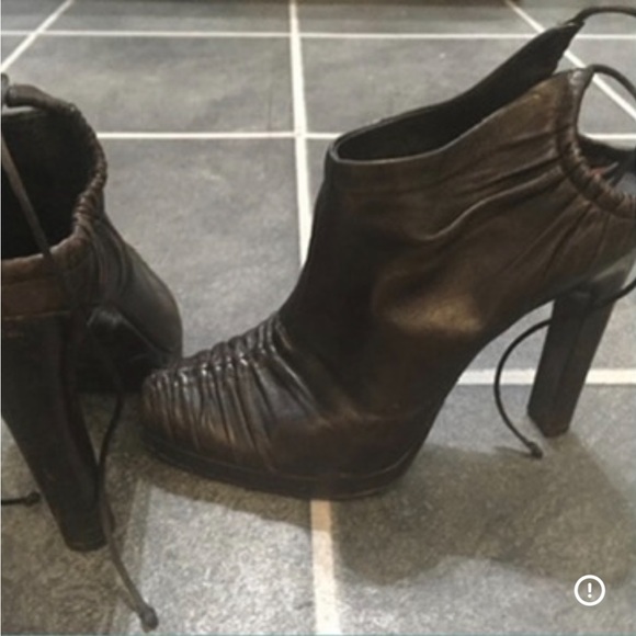 Vintage GUCCI Lambskin Sexy Back Tie Ruched Heels - Picture 3 of 11